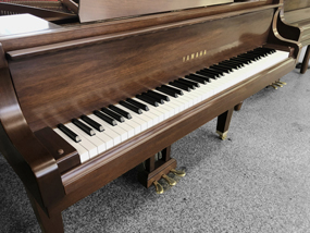 中古ヤマハグランドピアノA1L木目ウォルナット|木目グランドピアノ|小型グランドピアノ|ヤマハA1L|真和楽器