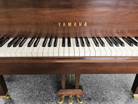 中古ヤマハグランドピアノA1L木目ウォルナット|木目グランドピアノ|小型グランドピアノ|ヤマハA1L|真和楽器