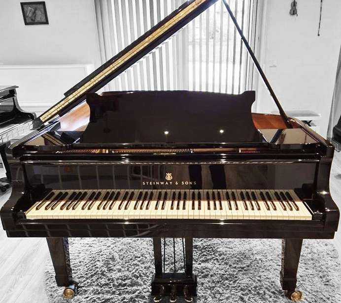 中古スタインウェイグランドピアノB-211ハンブルク製 価格 象牙鍵盤