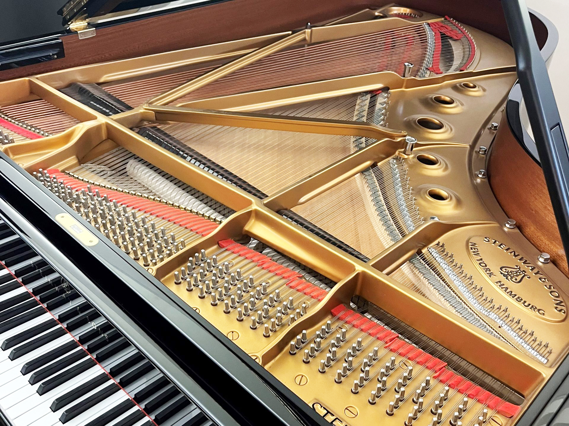 中古 スタインウェイB-211 ハンブルク製 価格 象牙鍵盤 再生作業済み 展示 在庫 価格 真和楽器新大阪ピアノ工房