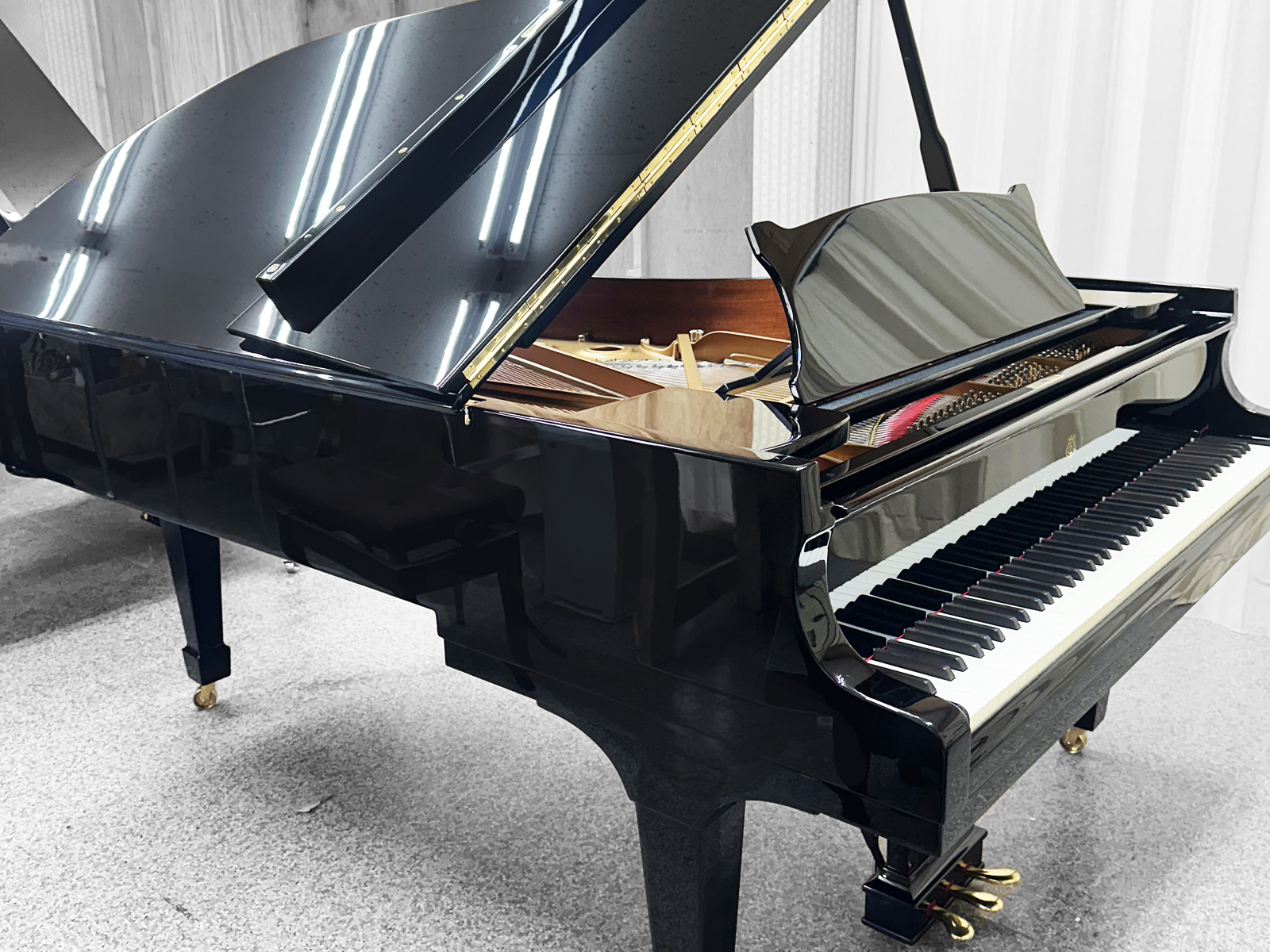 中古 スタインウェイB211 ハンブルク製 象牙鍵盤 1987年製 B型 大阪 オーバーホール済み 在庫