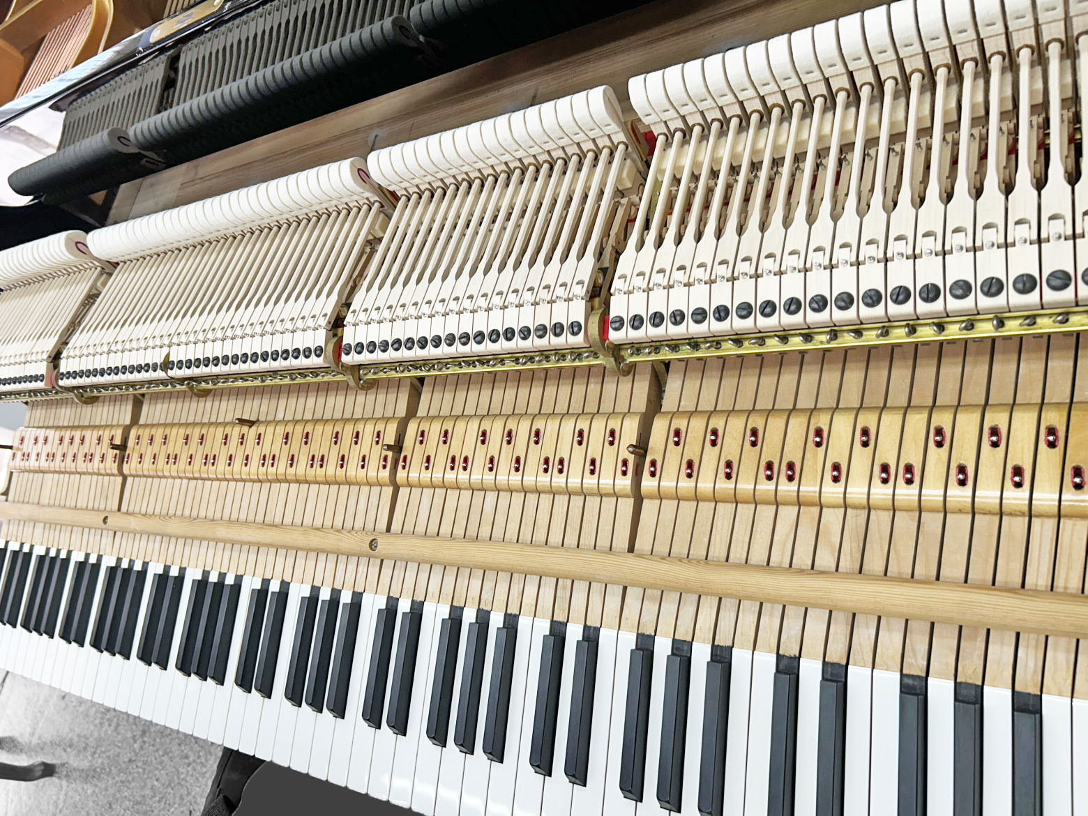 中古 スタインウェイB-211 ハンブルク製 価格 象牙鍵盤 再生作業済み 展示 在庫 価格 真和楽器新大阪ピアノ工房