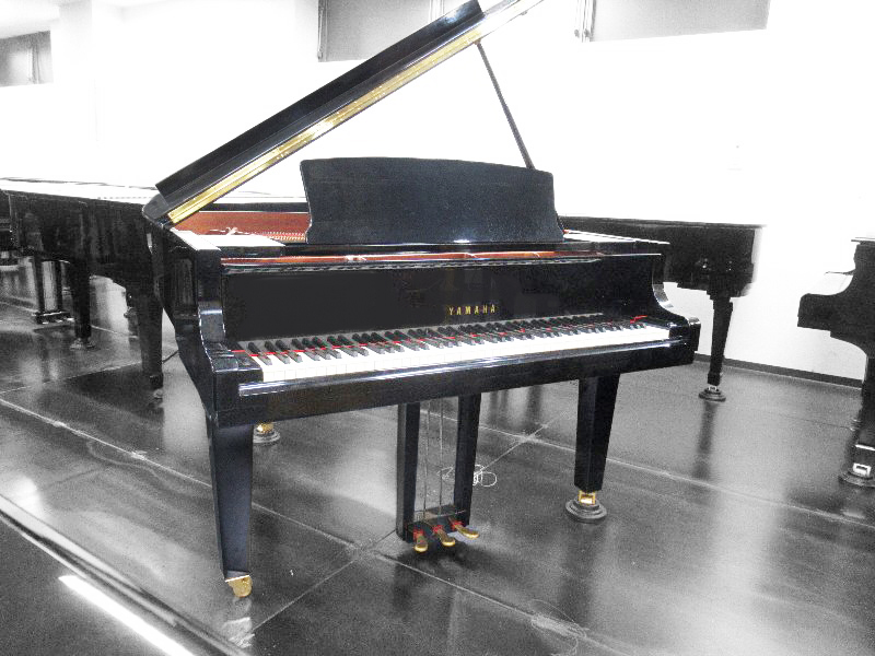 中古,ヤマハグランドピアノ,c1x,展示,販売,試弾,試奏,大阪,価格,c1