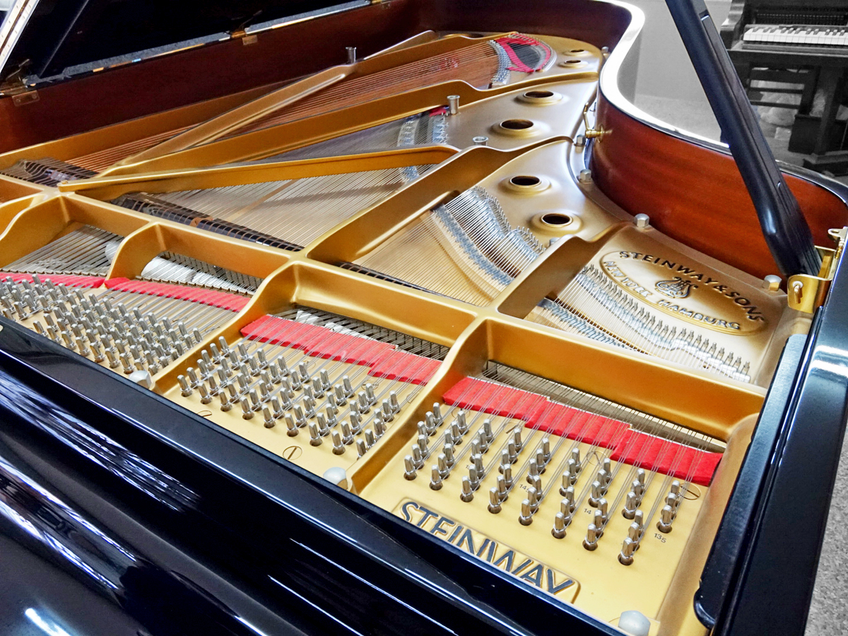 STEINWAYピアノC型