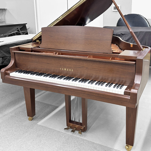 木目グランドピアノ,c2xwn,c2x,ヤマハc2x,ウォルナット,ヤマハグランドピアノ,グランドピアノ,展示,販売,価格,試弾,試奏,ヤマハc2