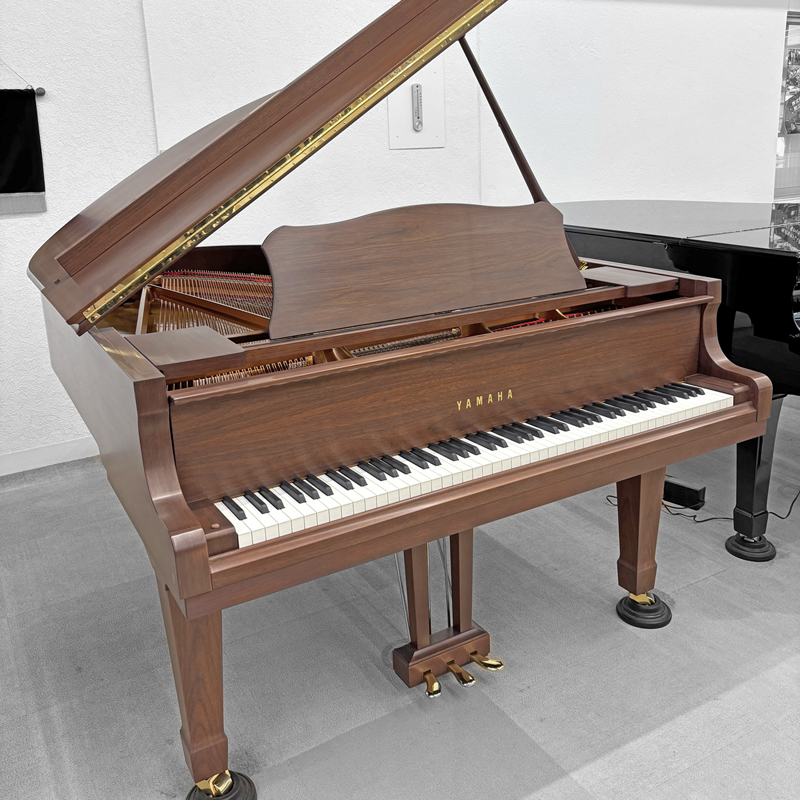 中古ヤマハグランドピアノC3L木目ウォルナット半艶仕上げ（2002年製）,愛知県犬山市