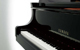 コンサートグランドピアノCFXの流れを汲む洗練されたデザイン。