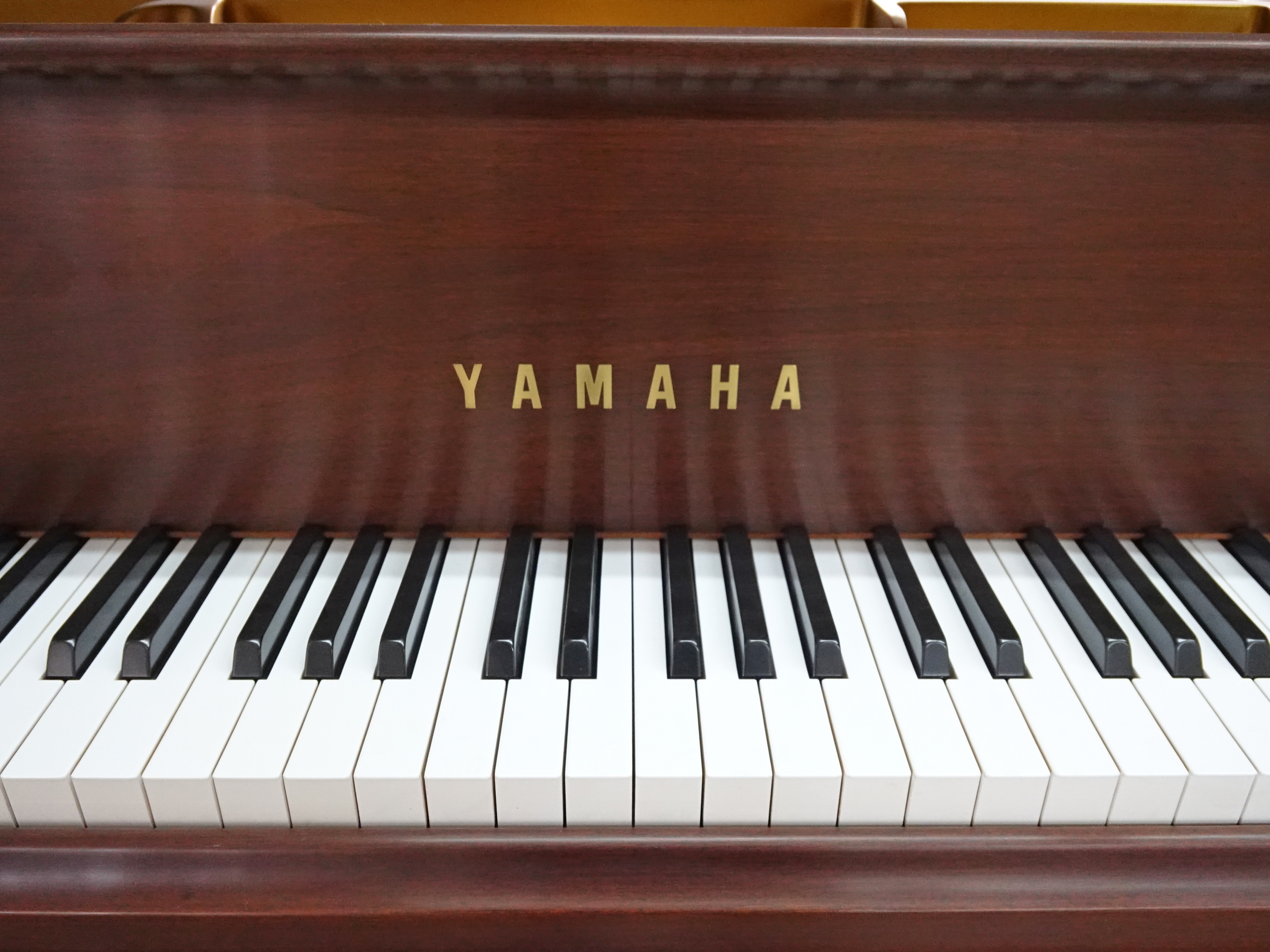ヤマハグランドピアノチッペンデール