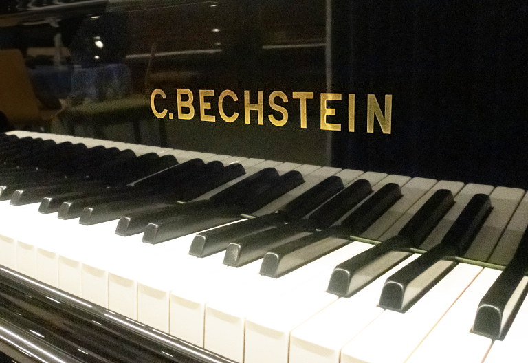 ベヒシュタイン,グランドピアノ,bechstein,試弾,試奏,展示,販売,中古