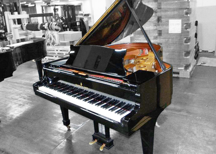 中古スタインウェイO-180 ハンブルク製 再生作業済み,試弾可