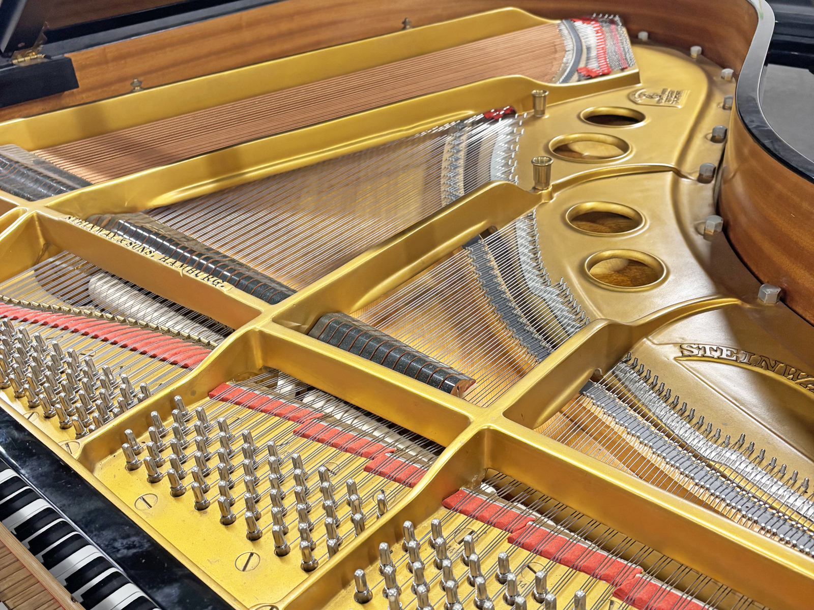 中古スタインウェイO-180 ハンブルク製 再生作業済み,試弾可