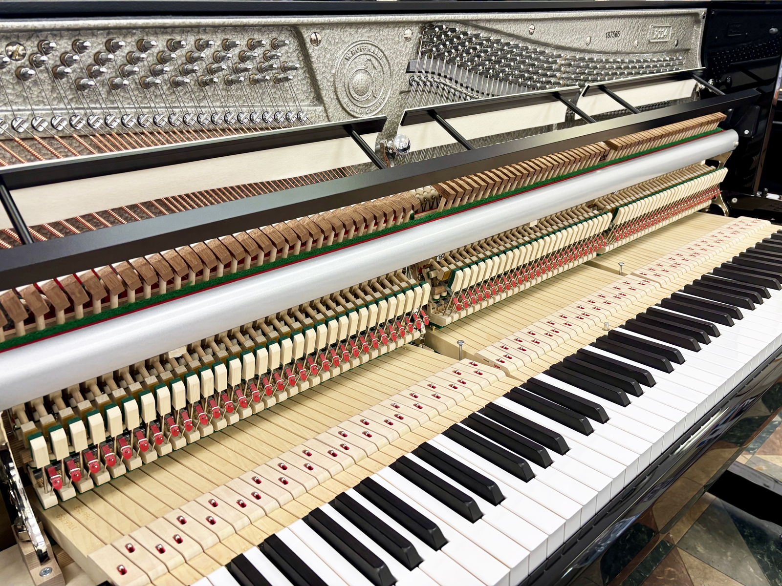 W.ホフマン アップライトピアノ WH114P C.ベヒシュタインヨーロッパ工場製 真和楽器展示中 新品