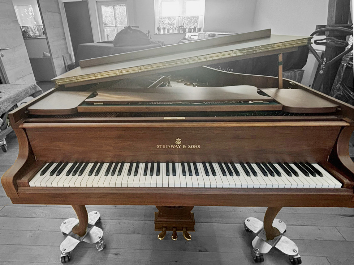 スタインウェイS-155木目ウォルナット,チッペンデール,猫脚,中古価格