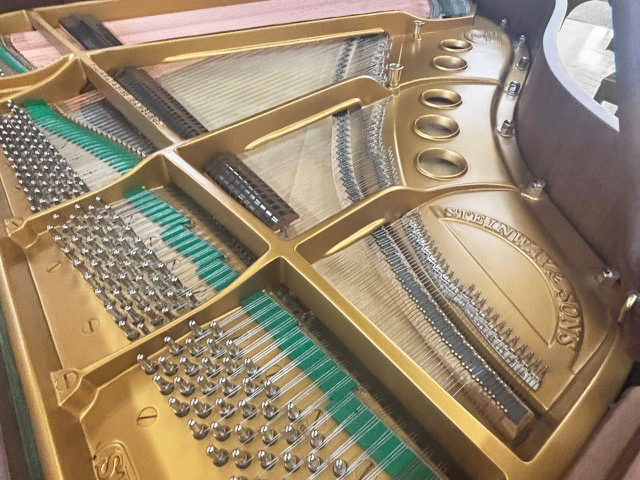 スタインウェイS-155木目ウォルナット艶消し,チッペンデール,猫脚,中古価格