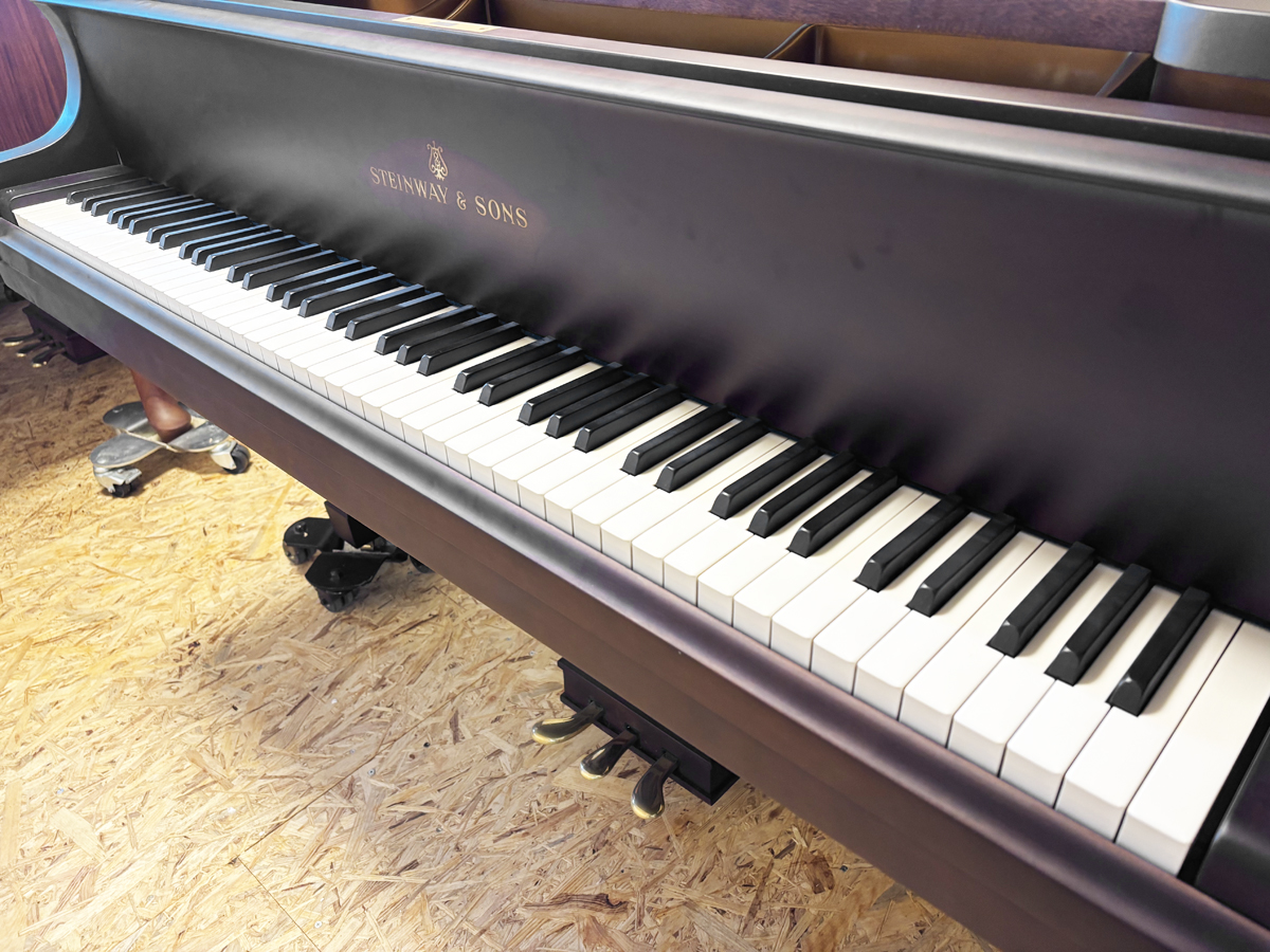 スタインウェイS-155,中古,木目ウォルナット