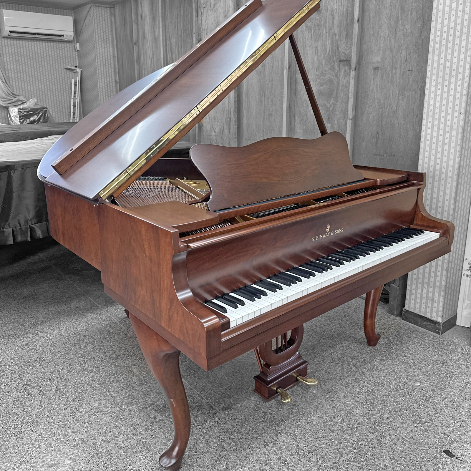 中古スタインウェイS-155 ハンブルク製 価格 象牙鍵盤 再生作業済み 展示 在庫 価格 真和楽器新大阪ピアノ工房 試弾可
