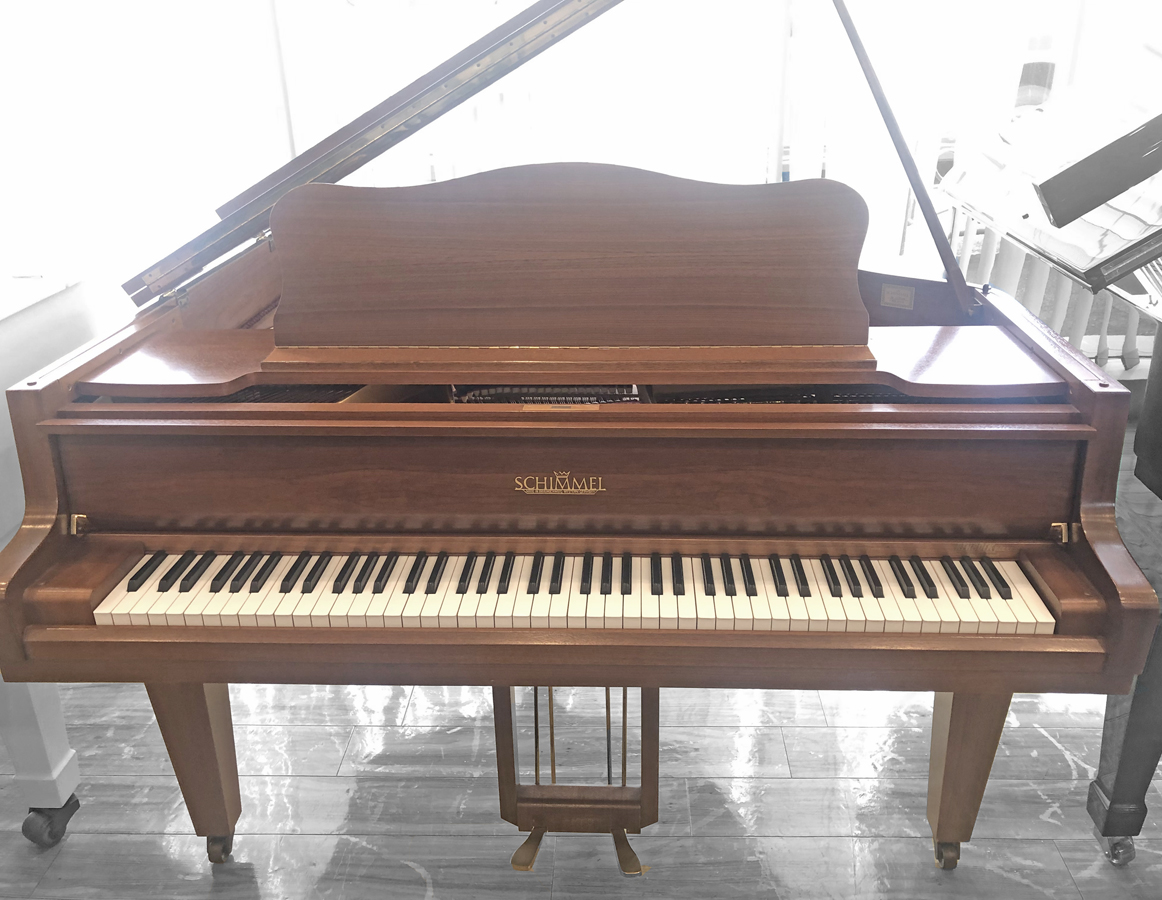 シンメル,schimmel,シンメルグランドピアノ,中古グランドピアノ,木目,販売,展示,価格,小型,試弾,小型グランドピアノ,木目グランドピアノ