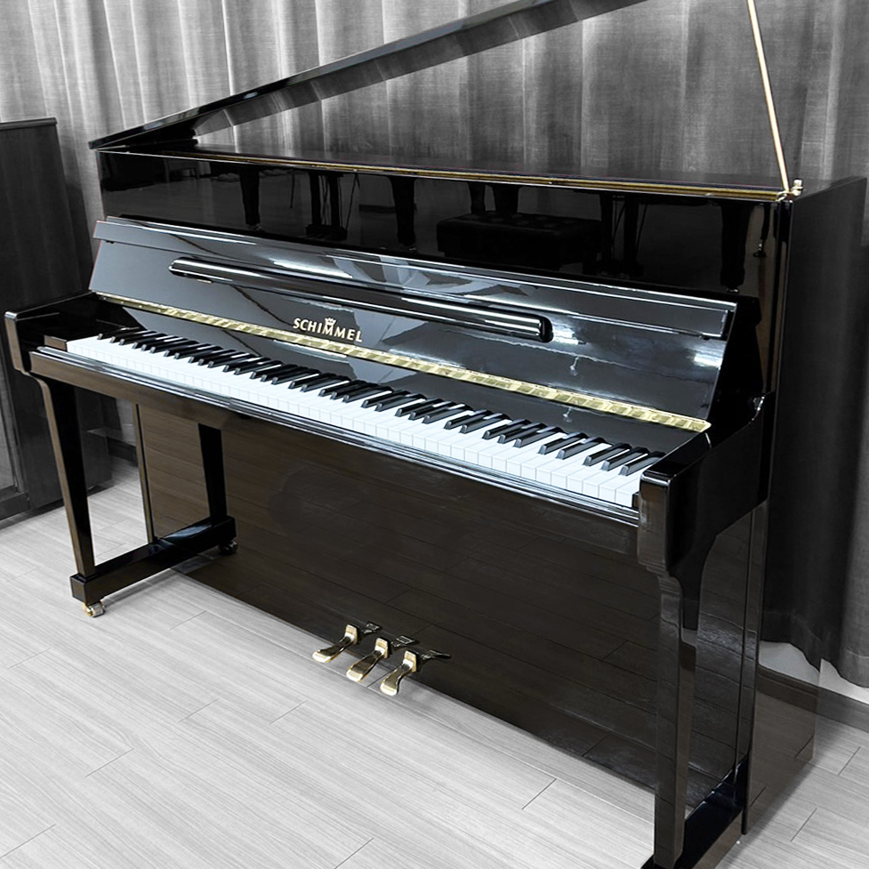 中古シンメル（schimmel）小型アップライトピアノ112/10T